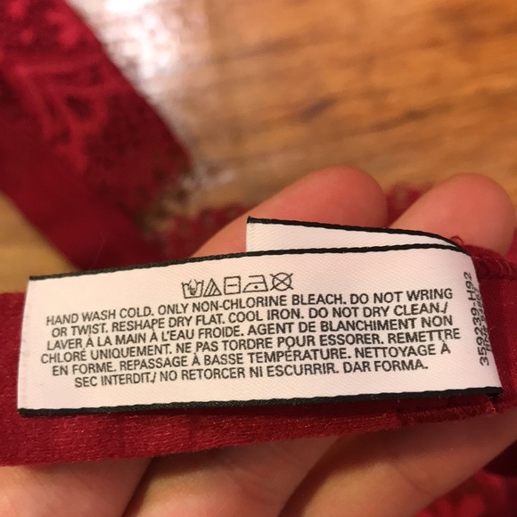 Victoria’s Secret Red Lace Bra Size Large - Picture 8 of 16